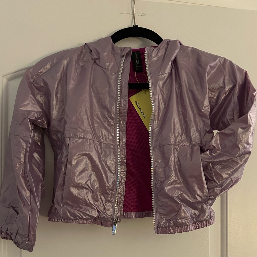 🎁 NWT All in Motion Metallic Lilac Windbreaker, Sz XS